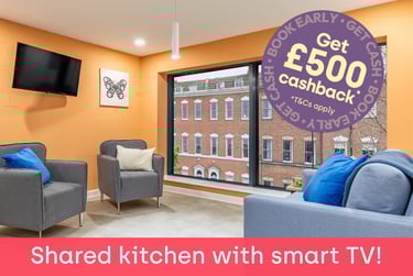 Loft En Suite at Croft Court, 16 Stokes Croft, St Paul's, Bristol, BS13PR - Image 1